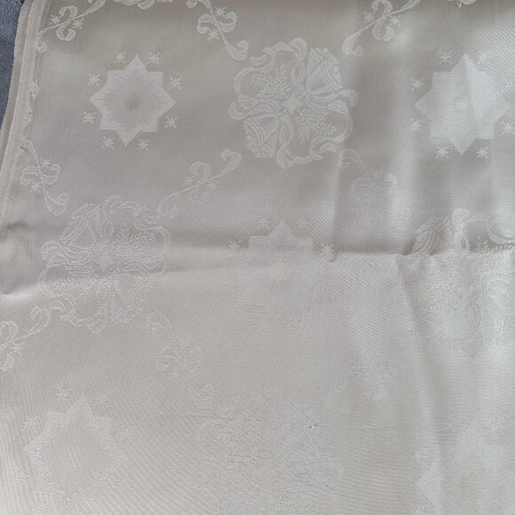 Vintage Cream Satin Damask Tablecloth 70 x 54 Floral Star Pattern - Picture 12 of 15